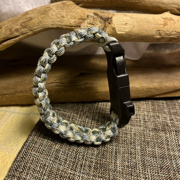 5293-HTT Paracord Bracelet Waterproof Outdoor Adjustable Survival-Snake Camo - Picture 5 of 10